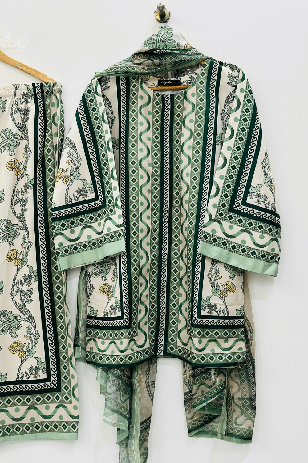 Ayesha.B 3pcs (sandal)