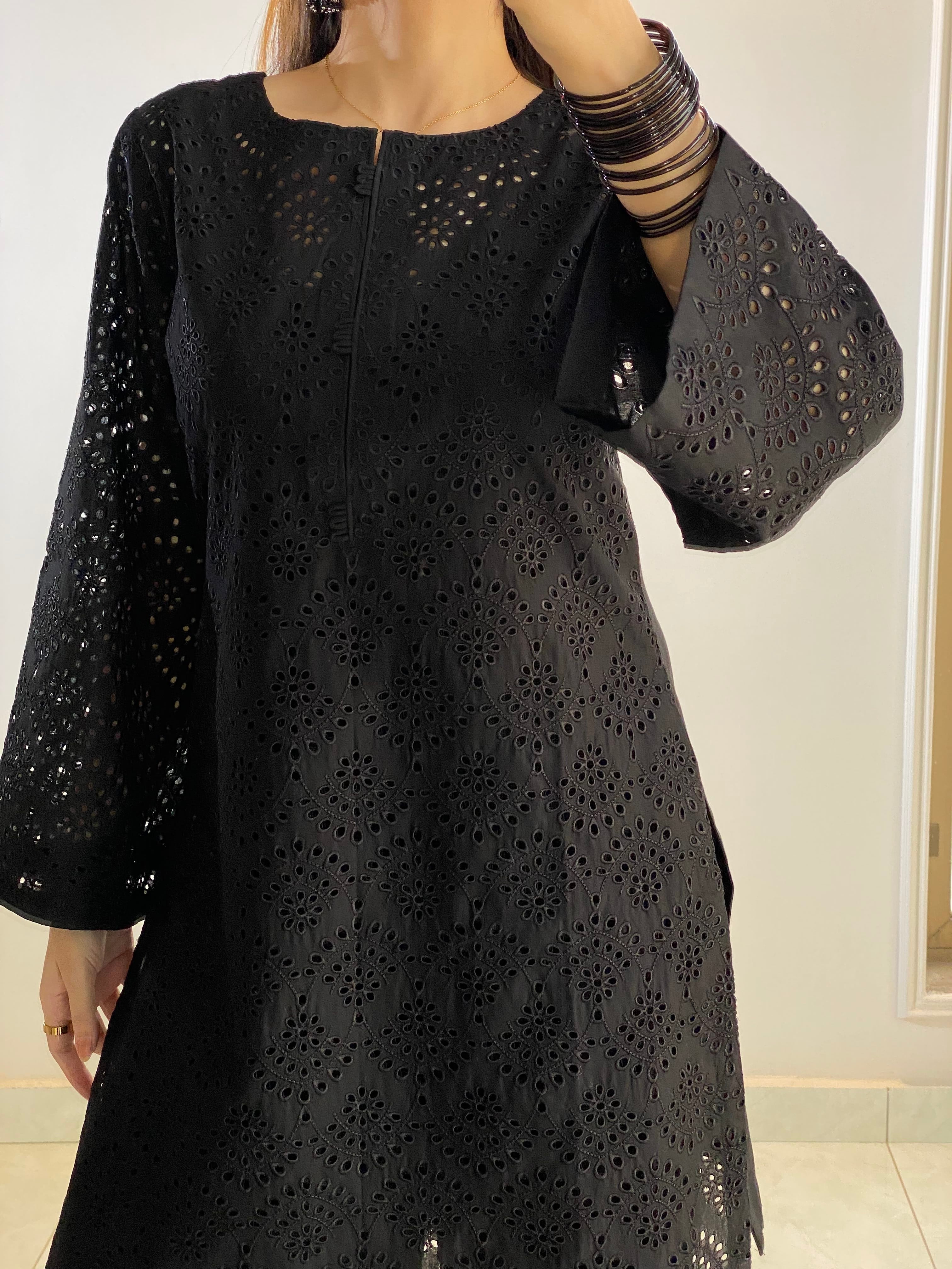 Ayesha.B 2pcs black (Chikankarri)
