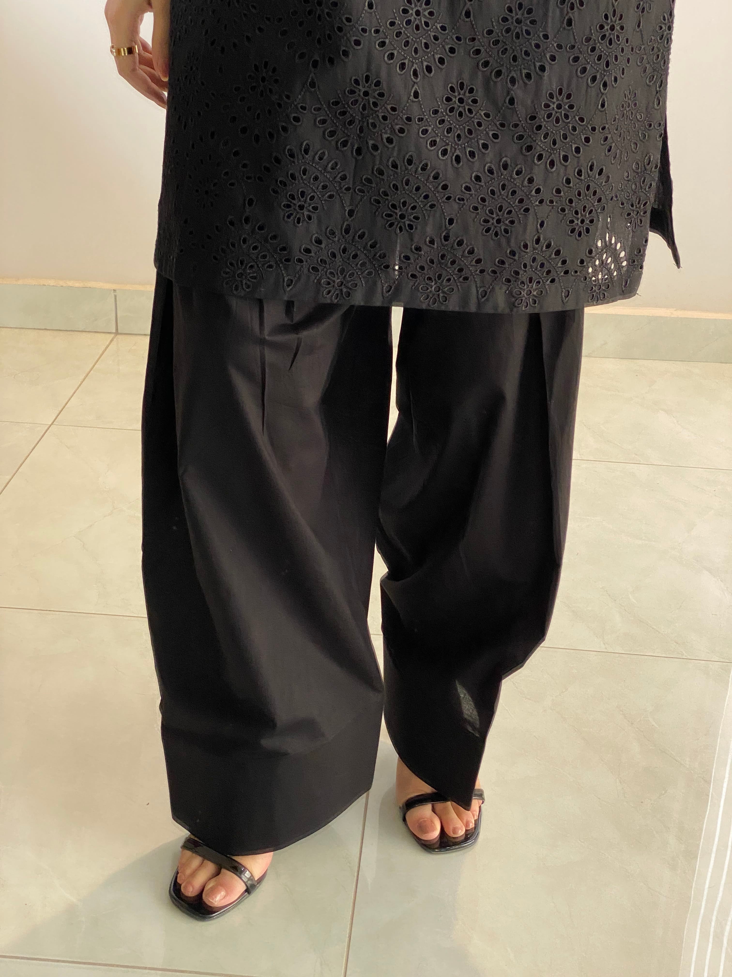 Ayesha.B 2pcs black (Chikankarri)