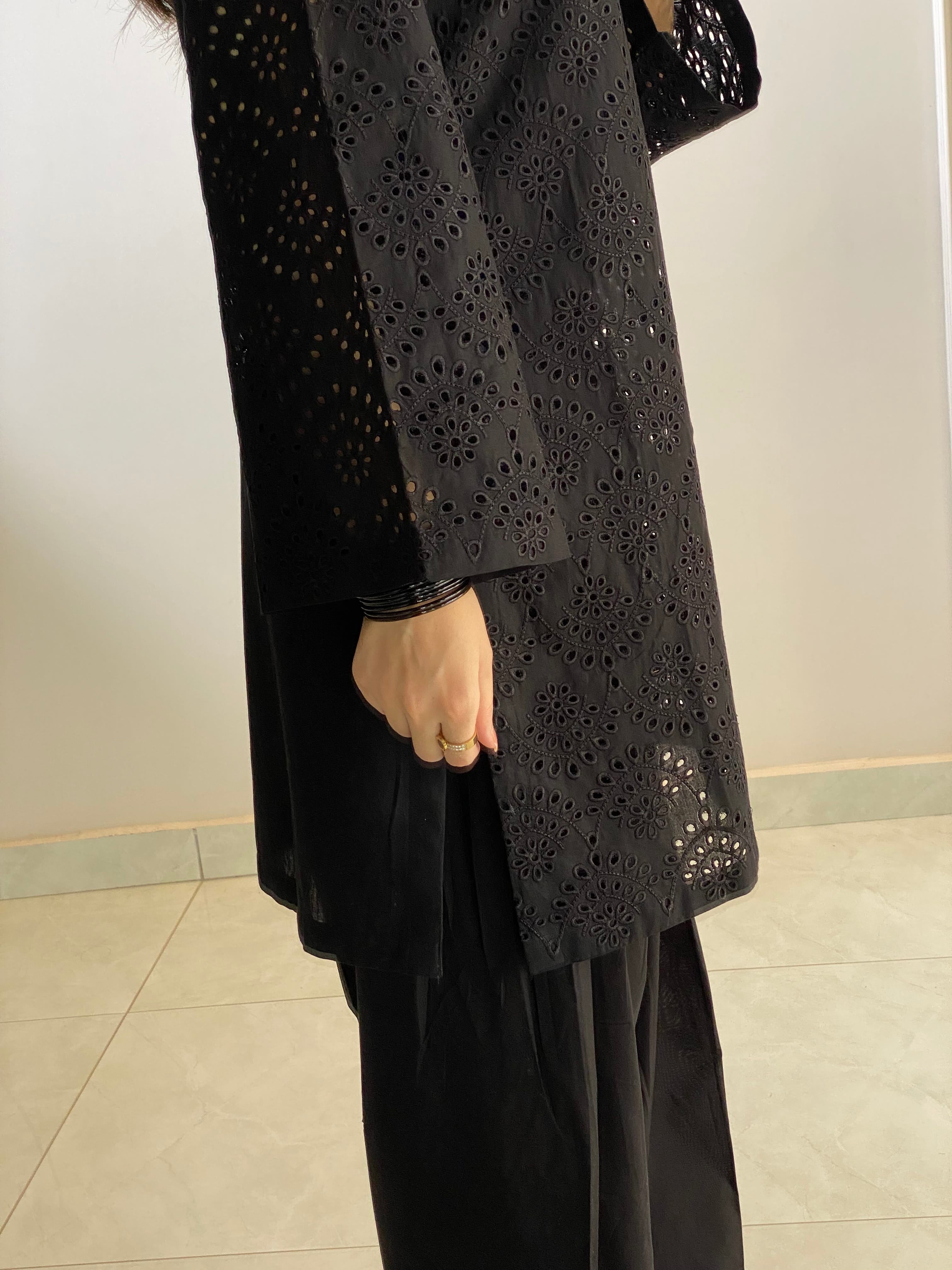 Ayesha.B 2pcs black (Chikankarri)