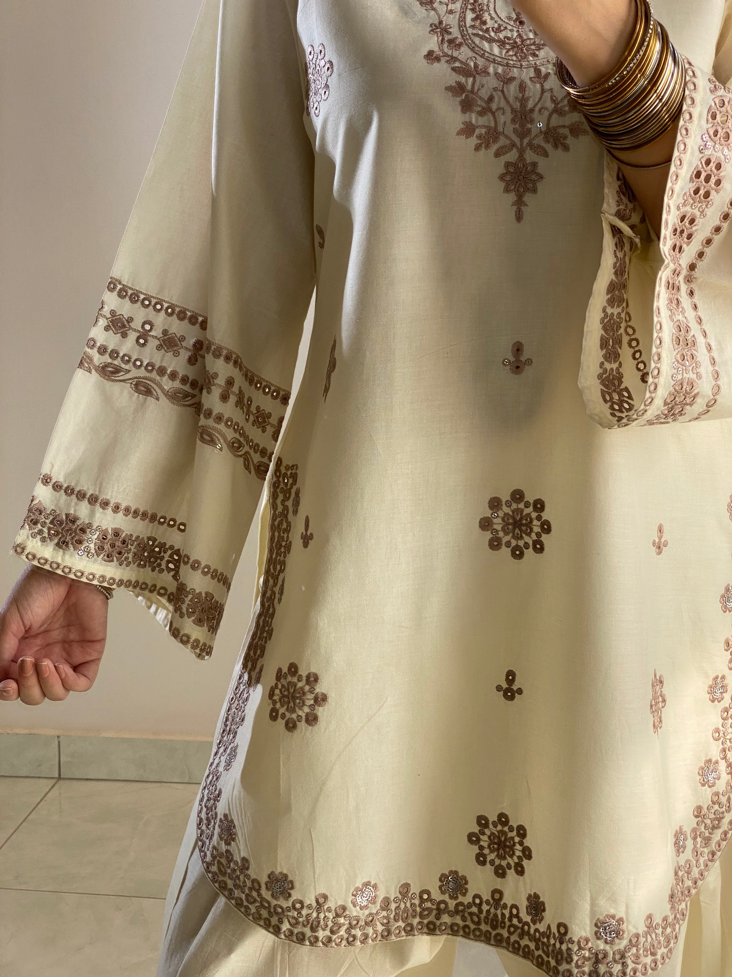 Ayesha.B 2pcs (hiba)