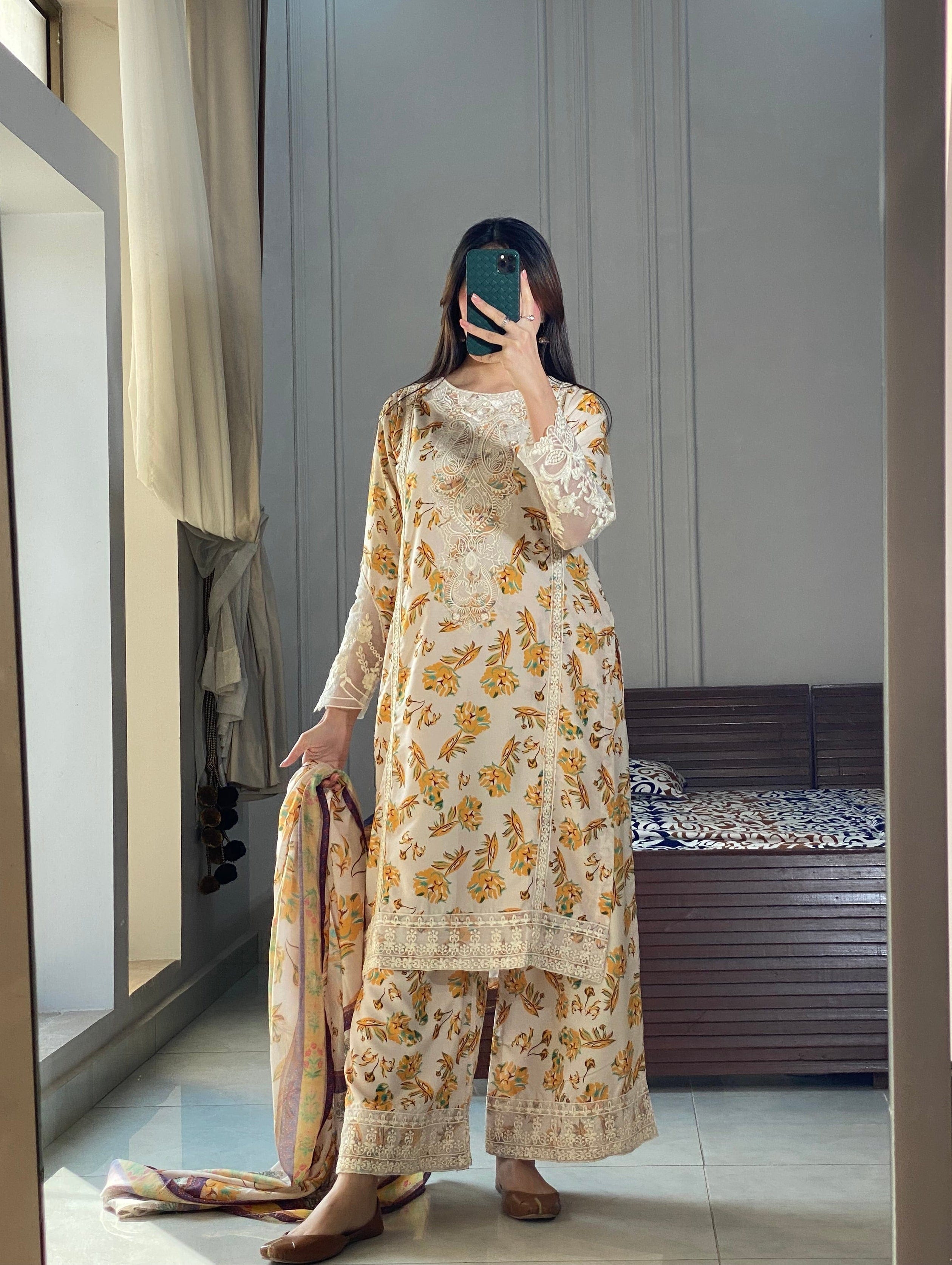 Ayesha.B 3pcs (Aroob)