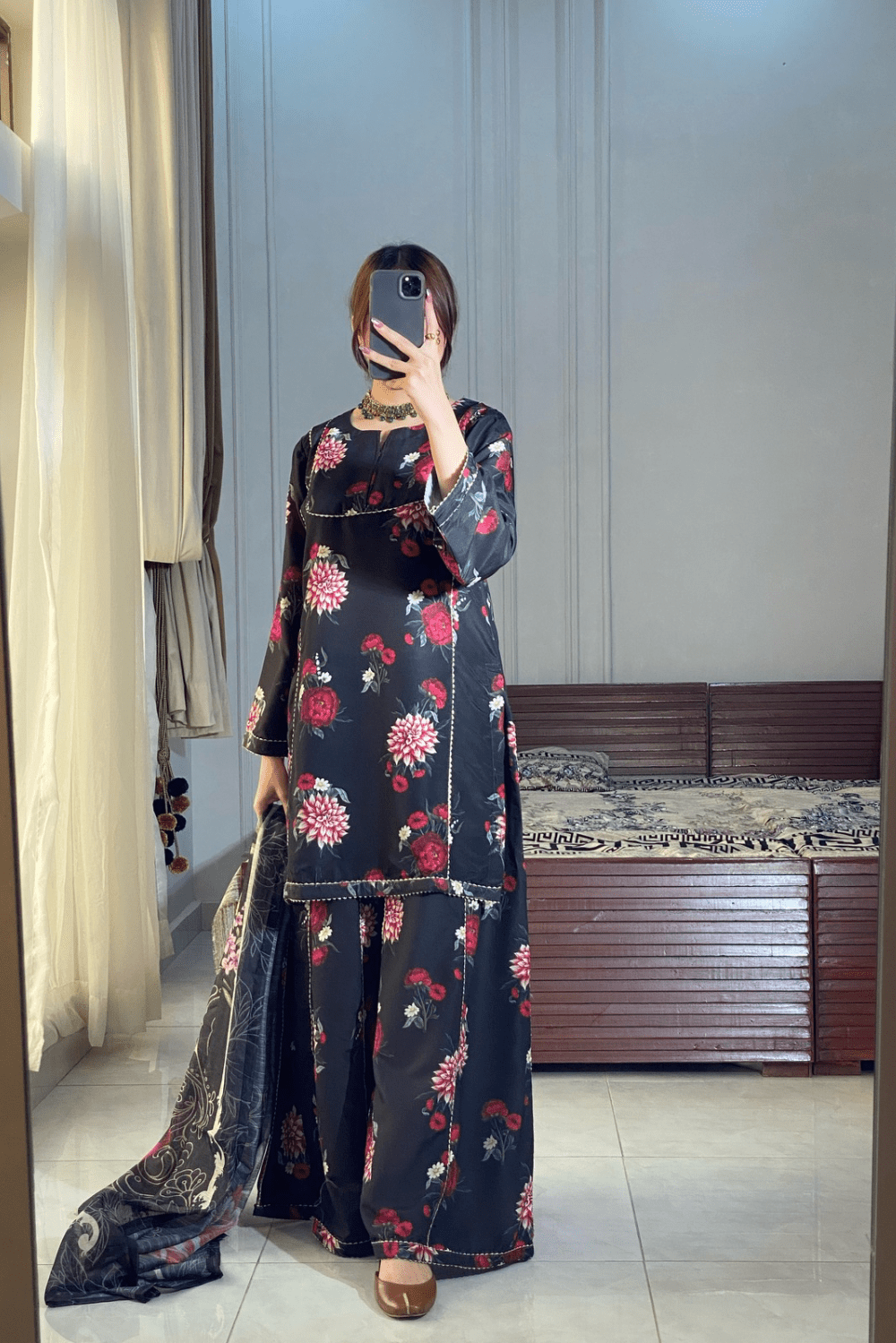 Ayesha.B 3pcs black lawn (seema)