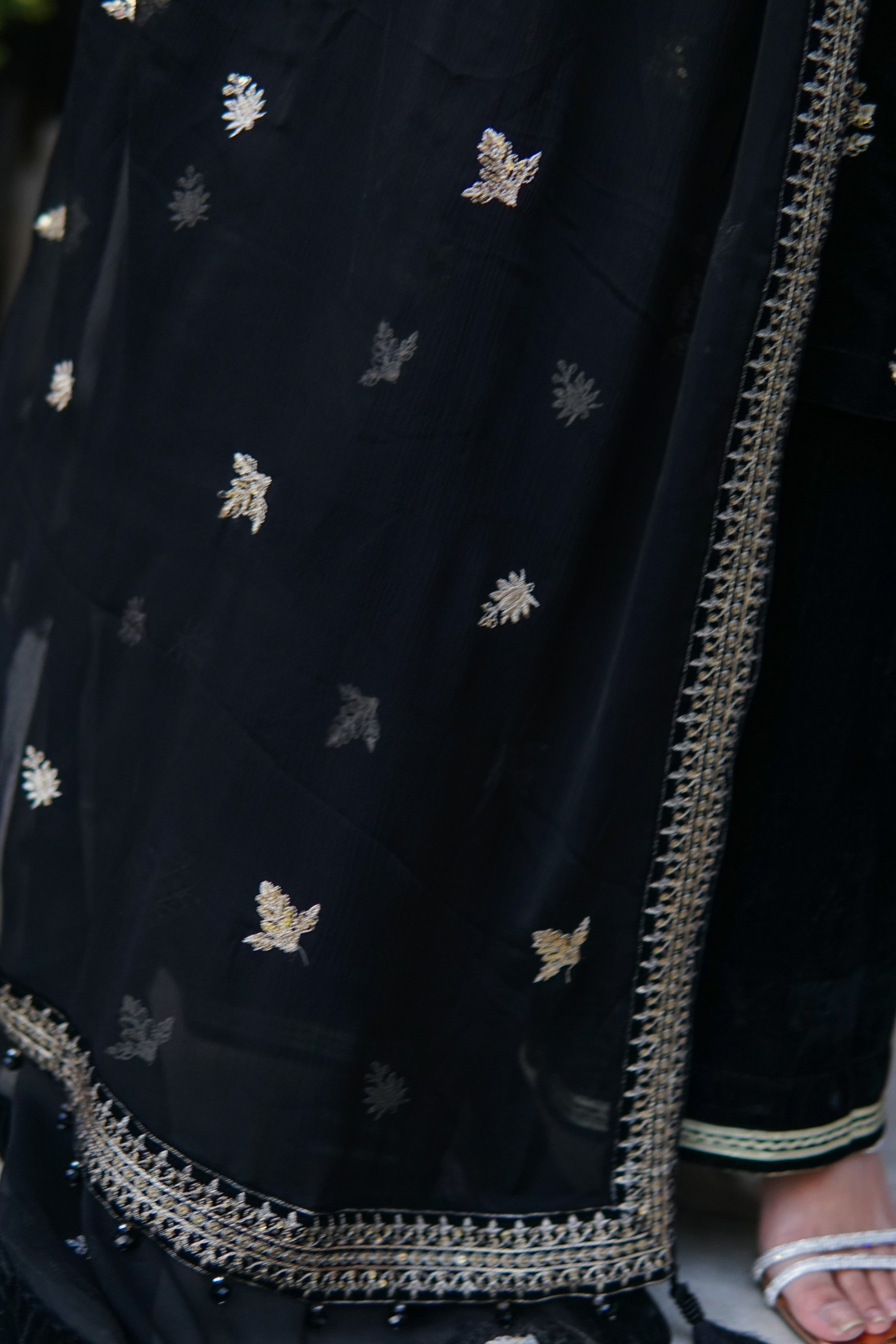 Ayesha.B 3pcs black (velvet)