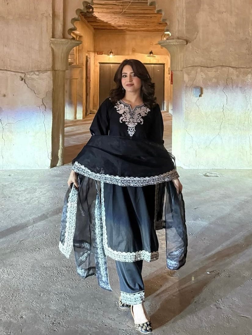 Ayesha.B 3pcs black white emb (42 lenght shirt)