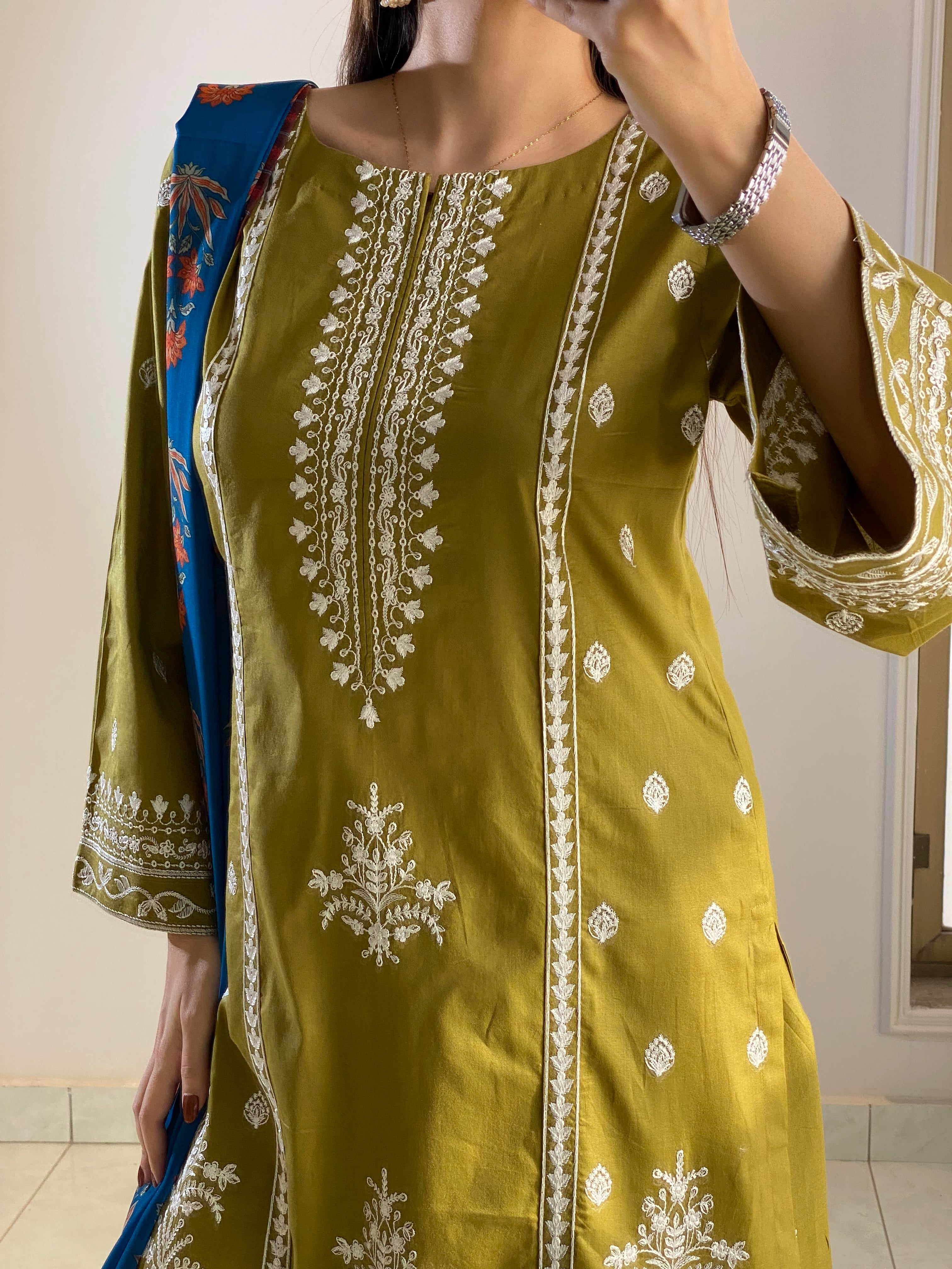 Ayesha.B 3pcs (faqiya)