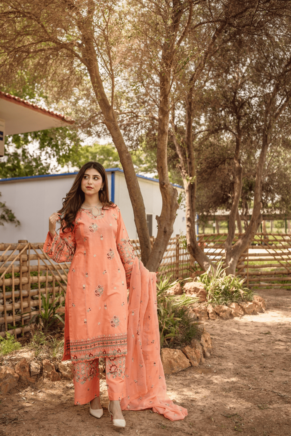 Ayesha.B 3pcs (Geet)