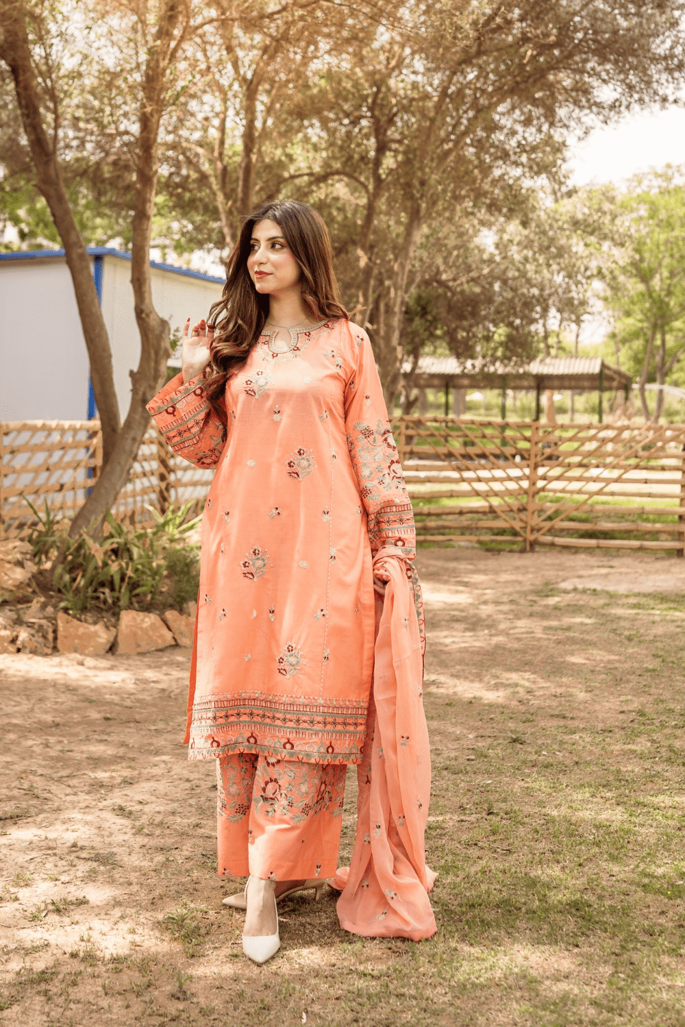 Ayesha.B 3pcs (Geet)