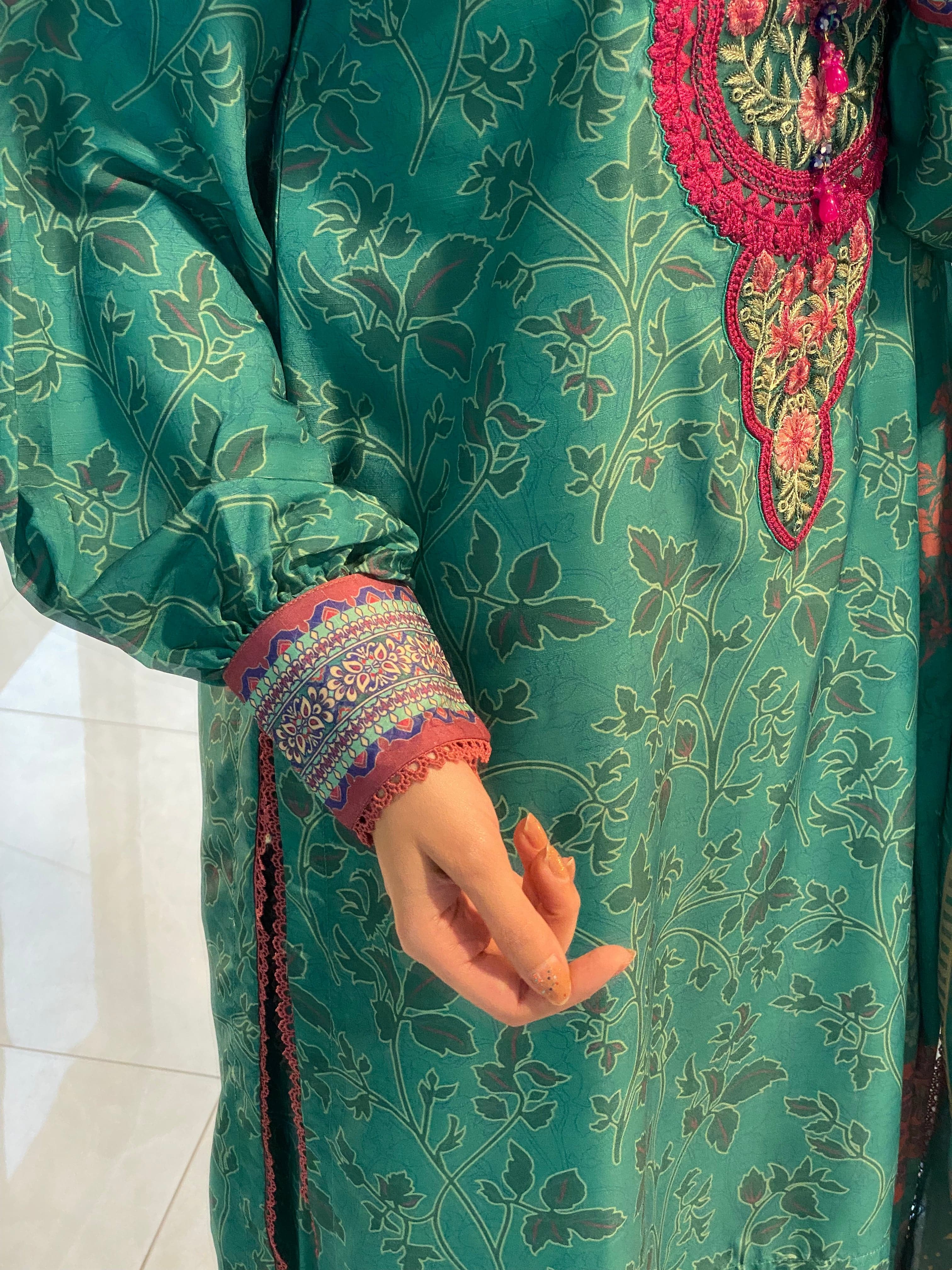 Ayesha.B 3pcs (Hoor)