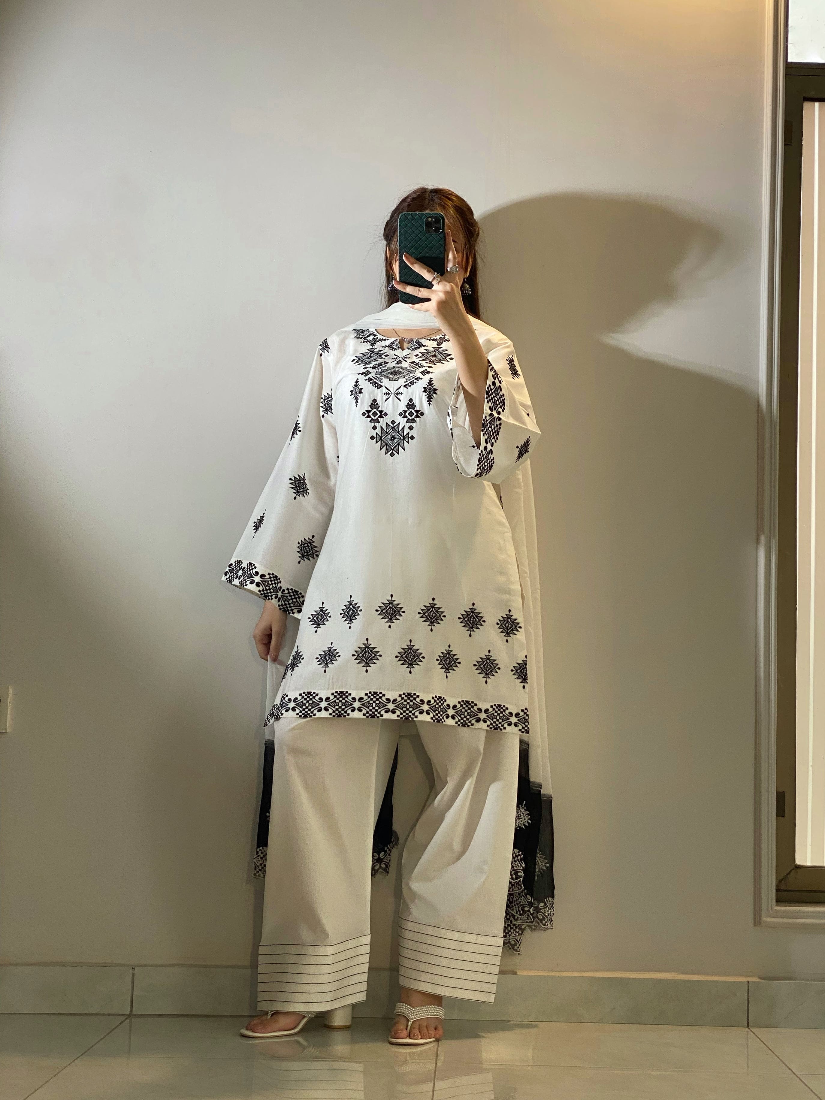 Ayesha.B 3pcs (laiba)