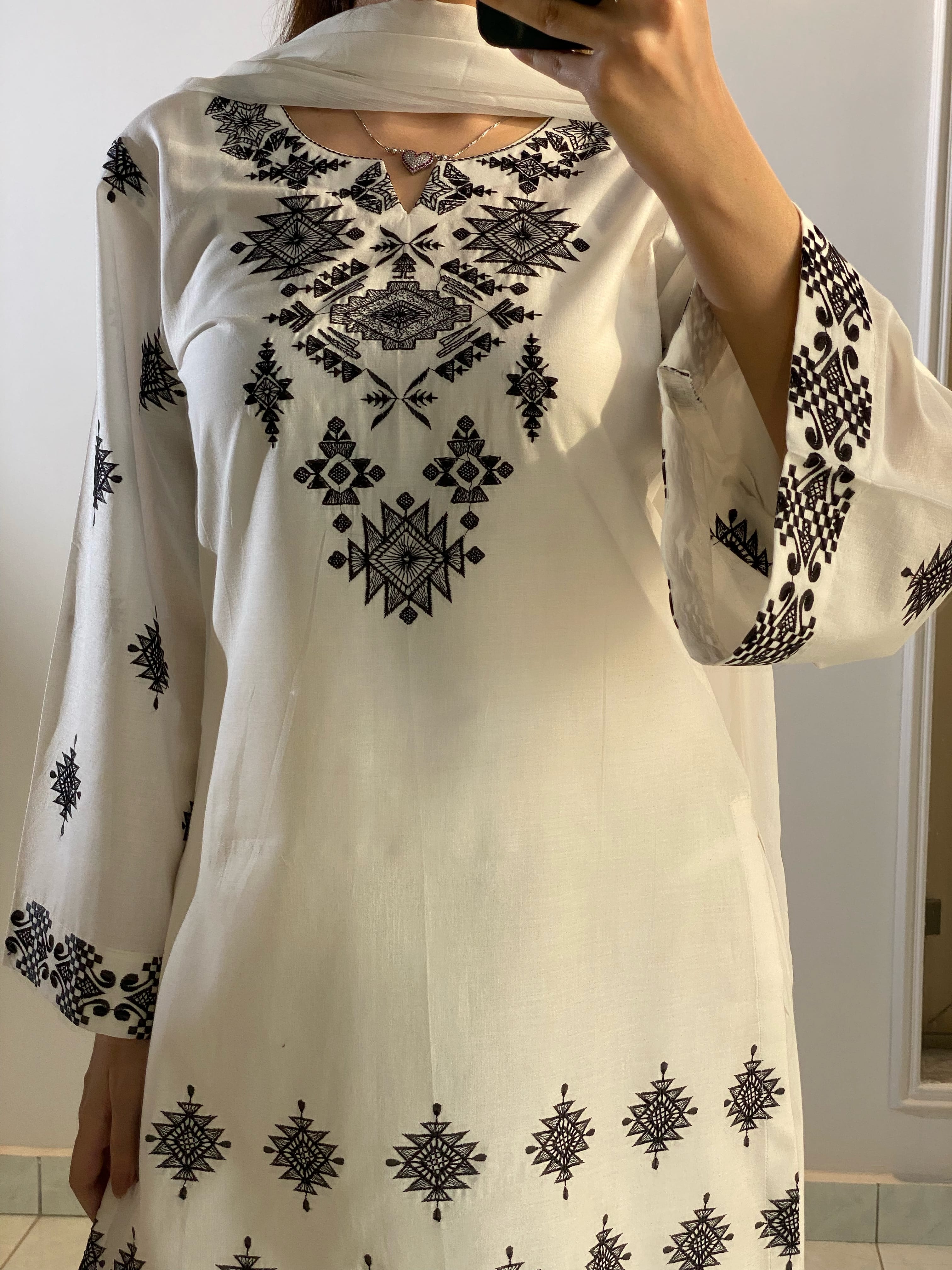 Ayesha.B 3pcs (laiba)