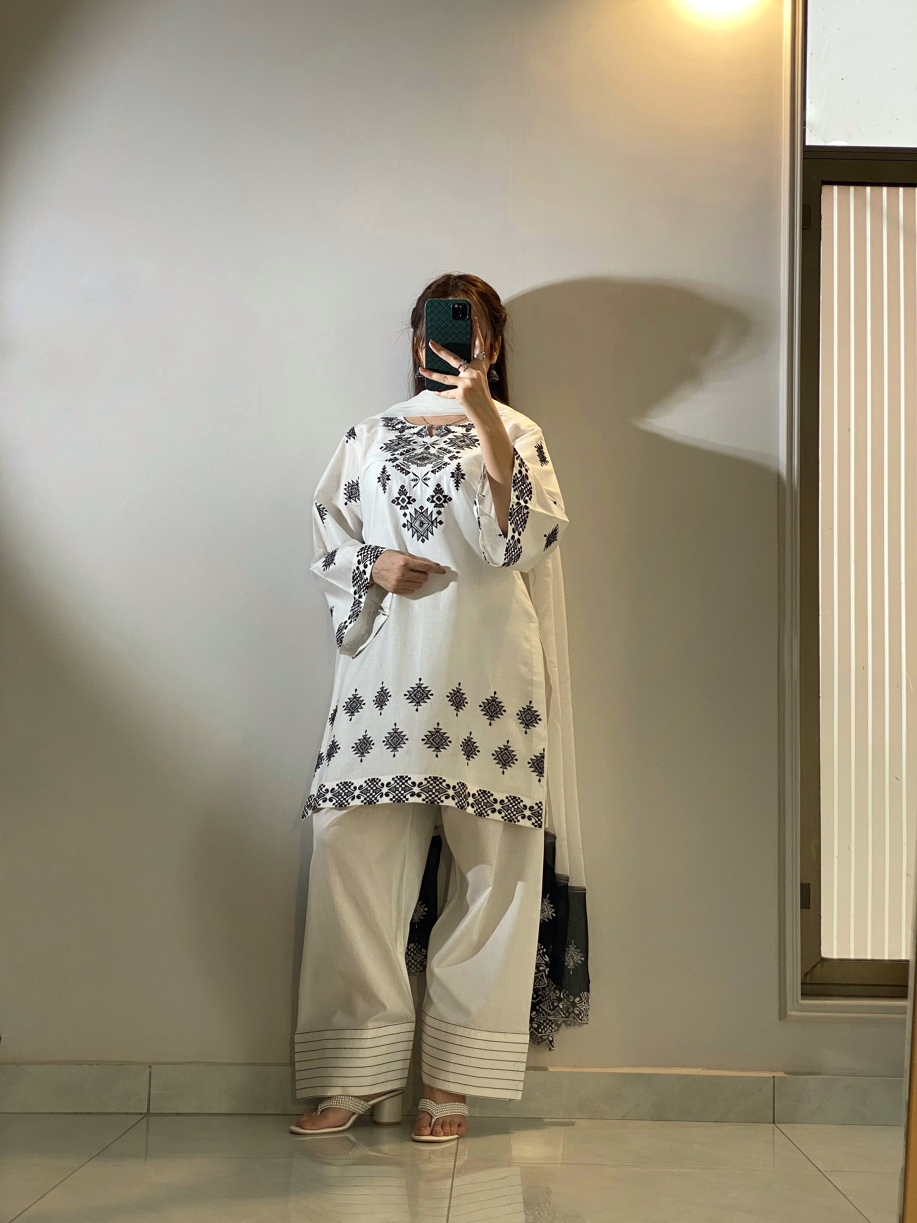 Ayesha.B 3pcs (laiba)