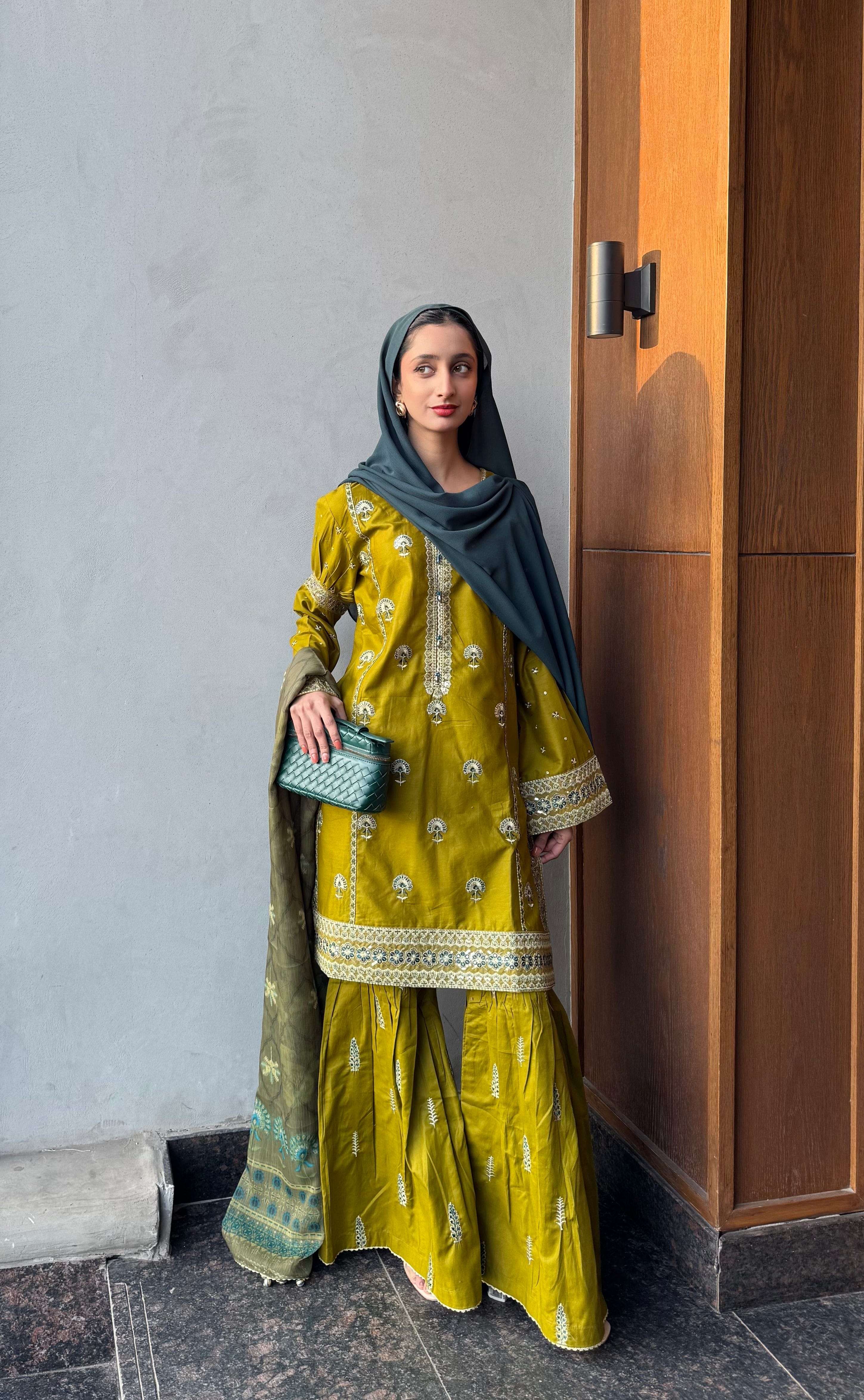 Ayesha.B 3pcs (mahnoor)