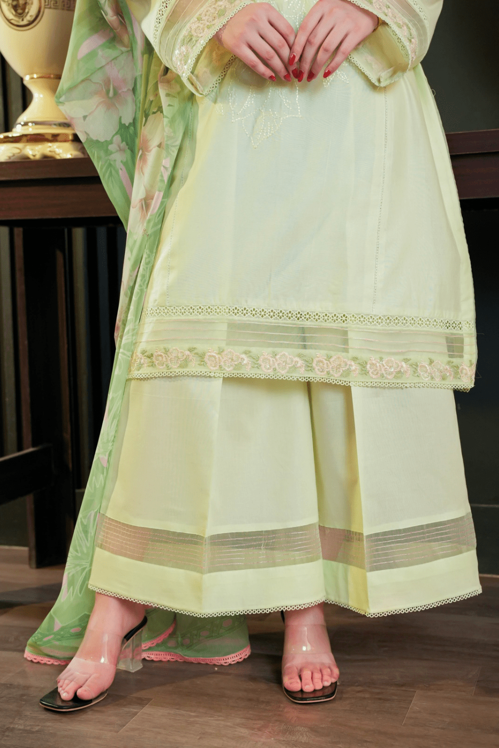 Ayesha.B 3pcs (Meeral)