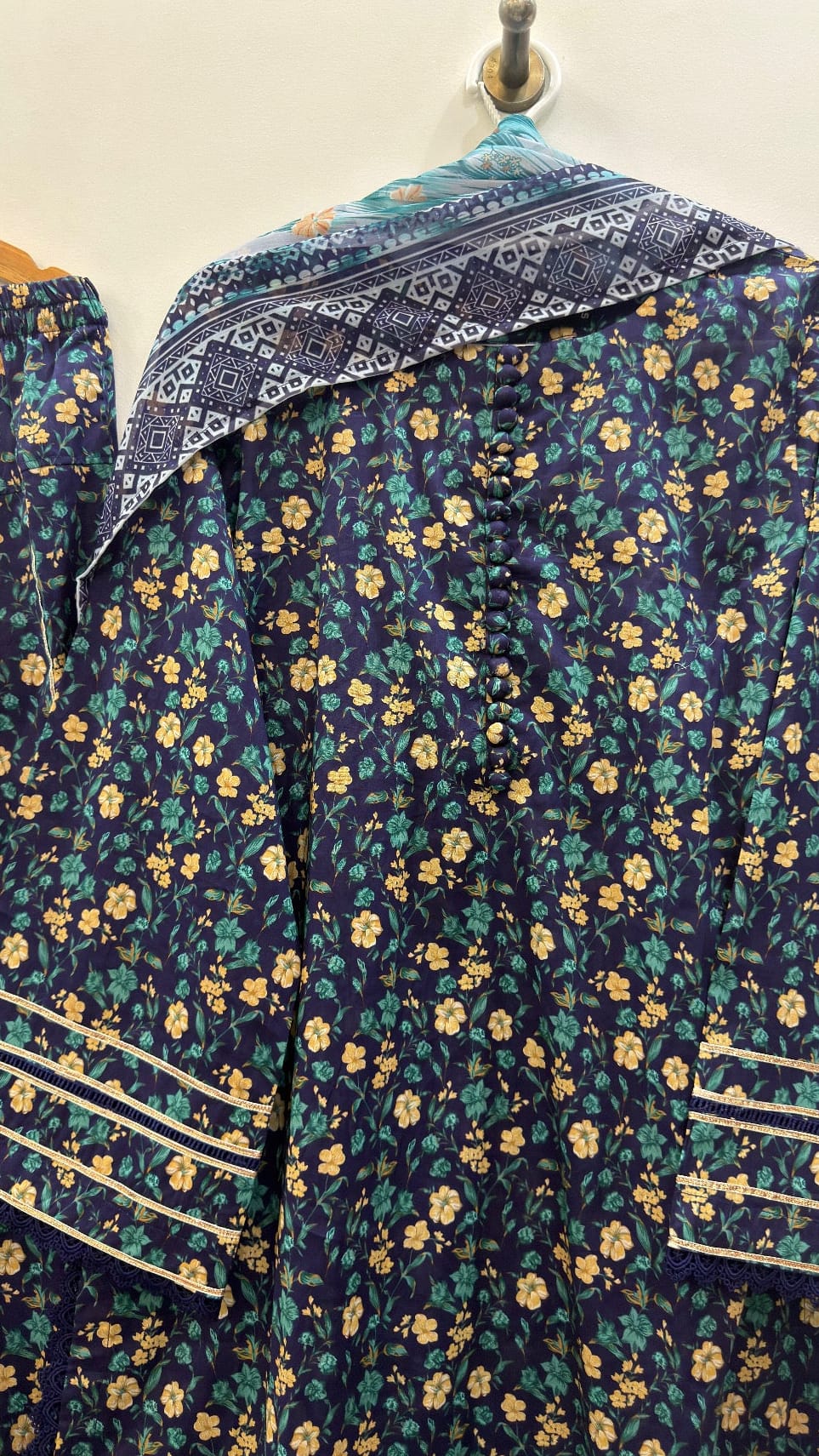 Ayesha.B 3pcs pure lawn blue (naila)