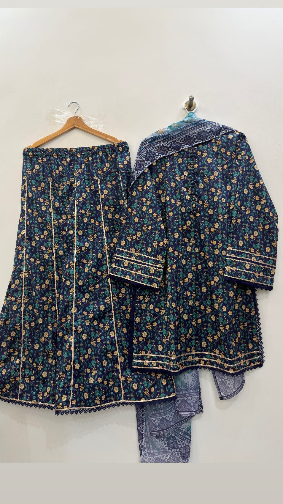 Ayesha.B 3pcs pure lawn blue (naila)
