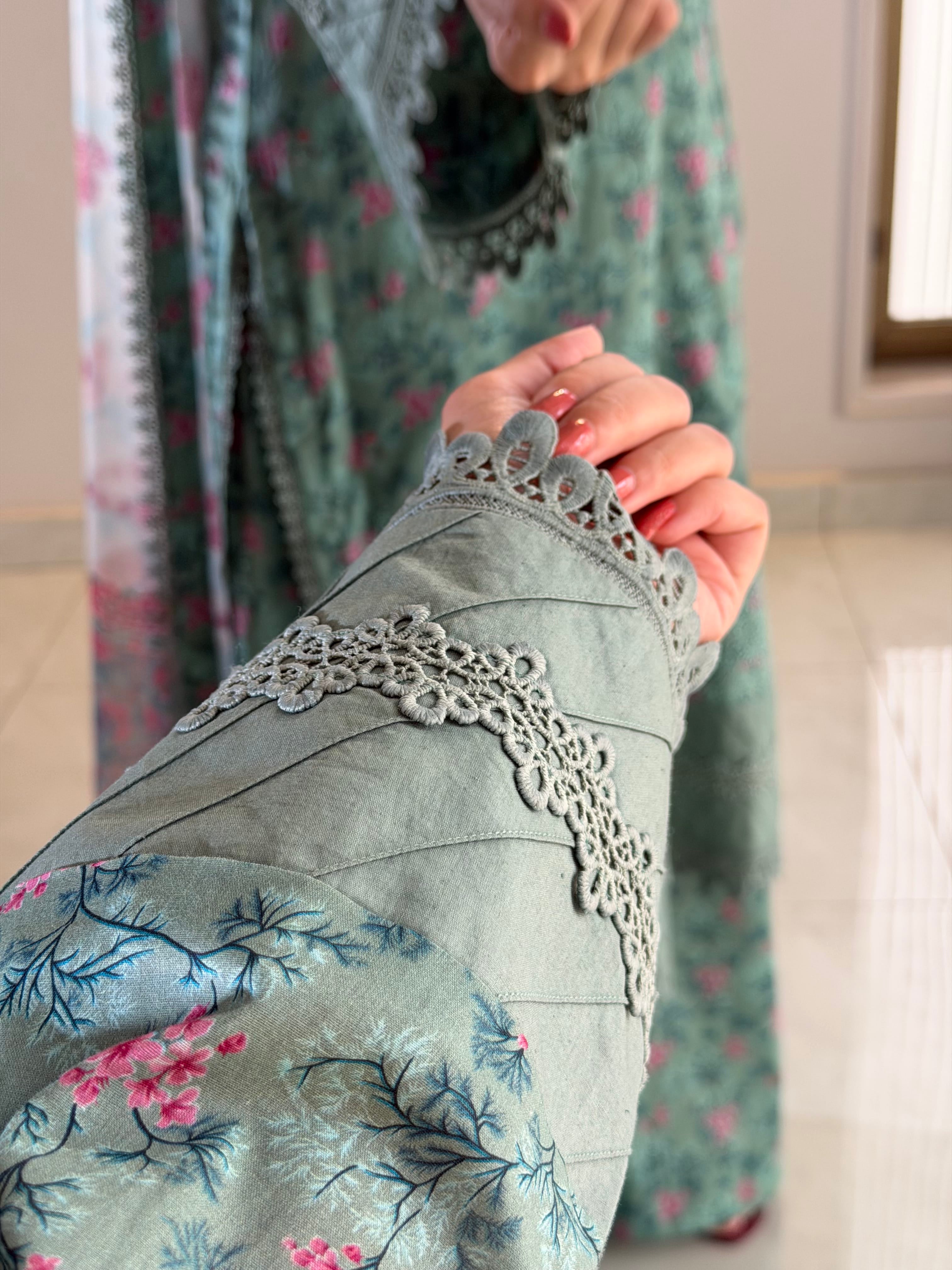 Ayesha.B 3pcs Pure lawn (fasany)