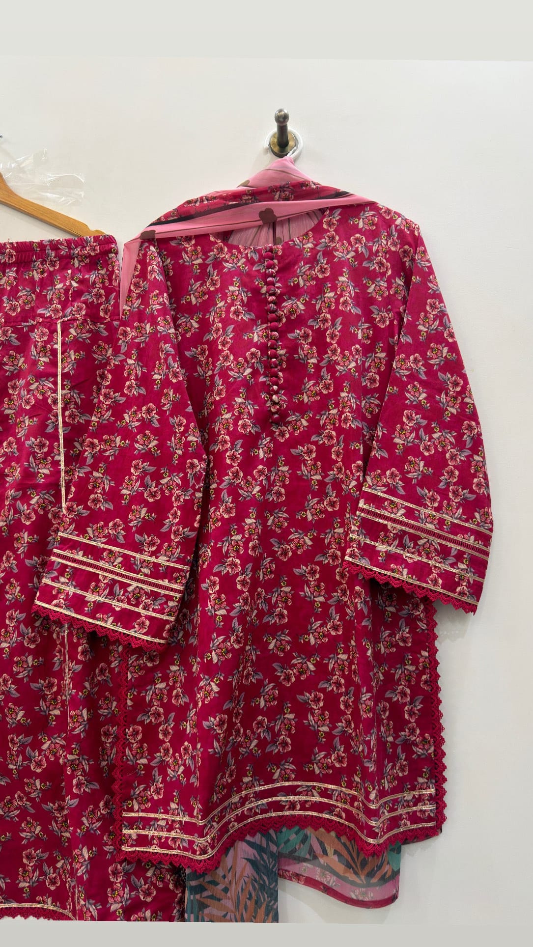 Ayesha.B 3pcs pure lawn maroon (naila)