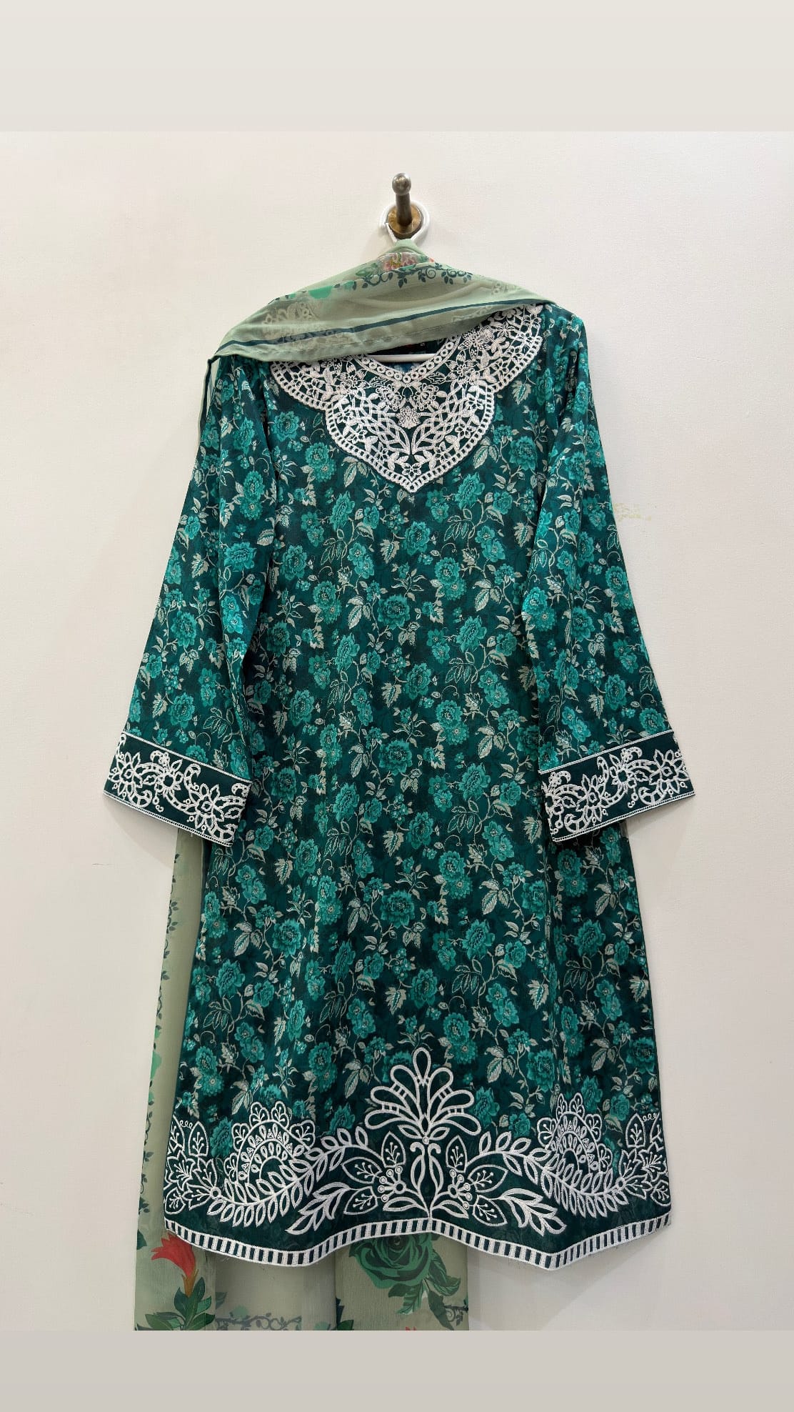Ayesha.B 3pcs pure lawn (saba)