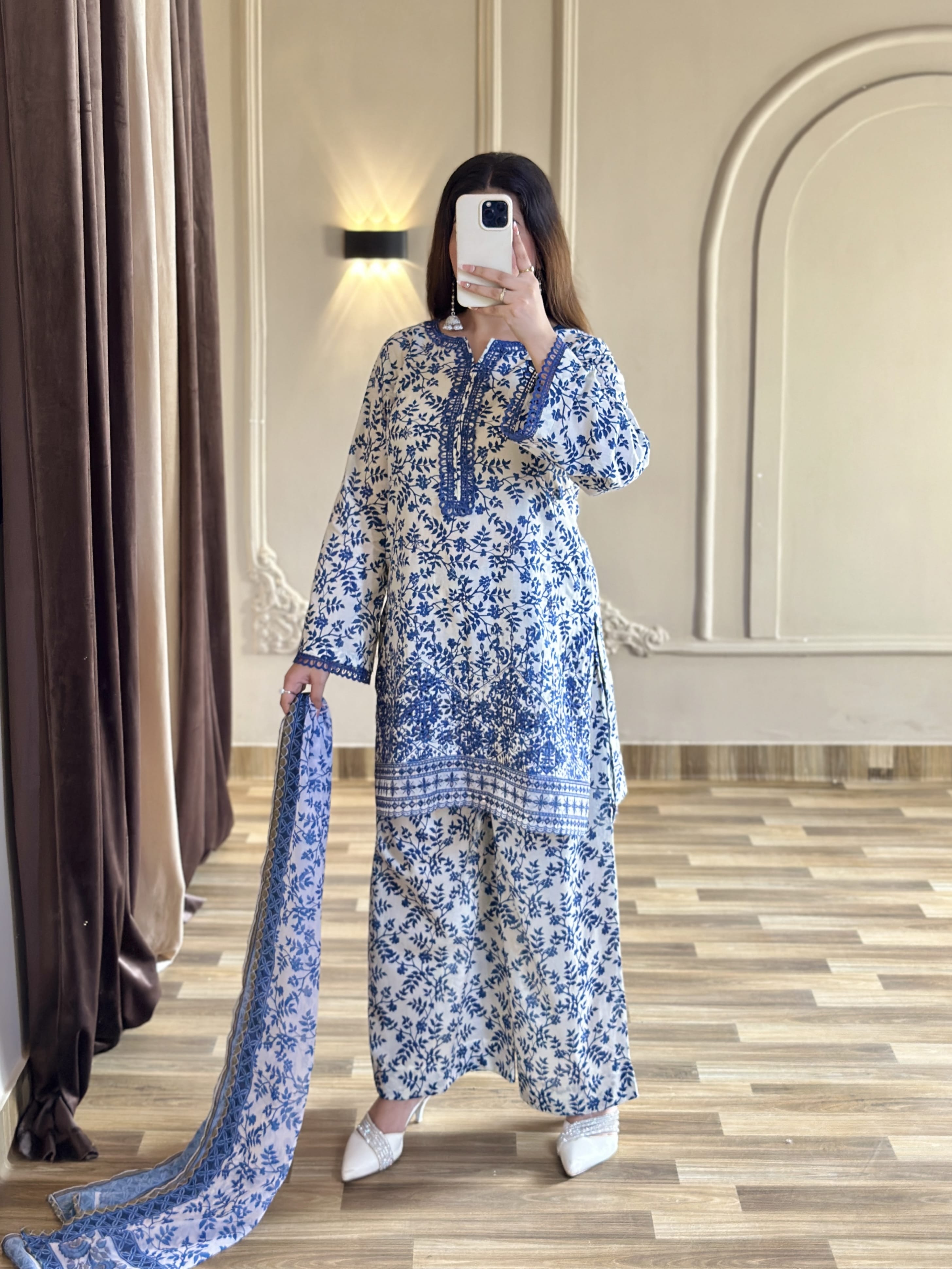Ayesha.B 3pcs pure lawn (safa)