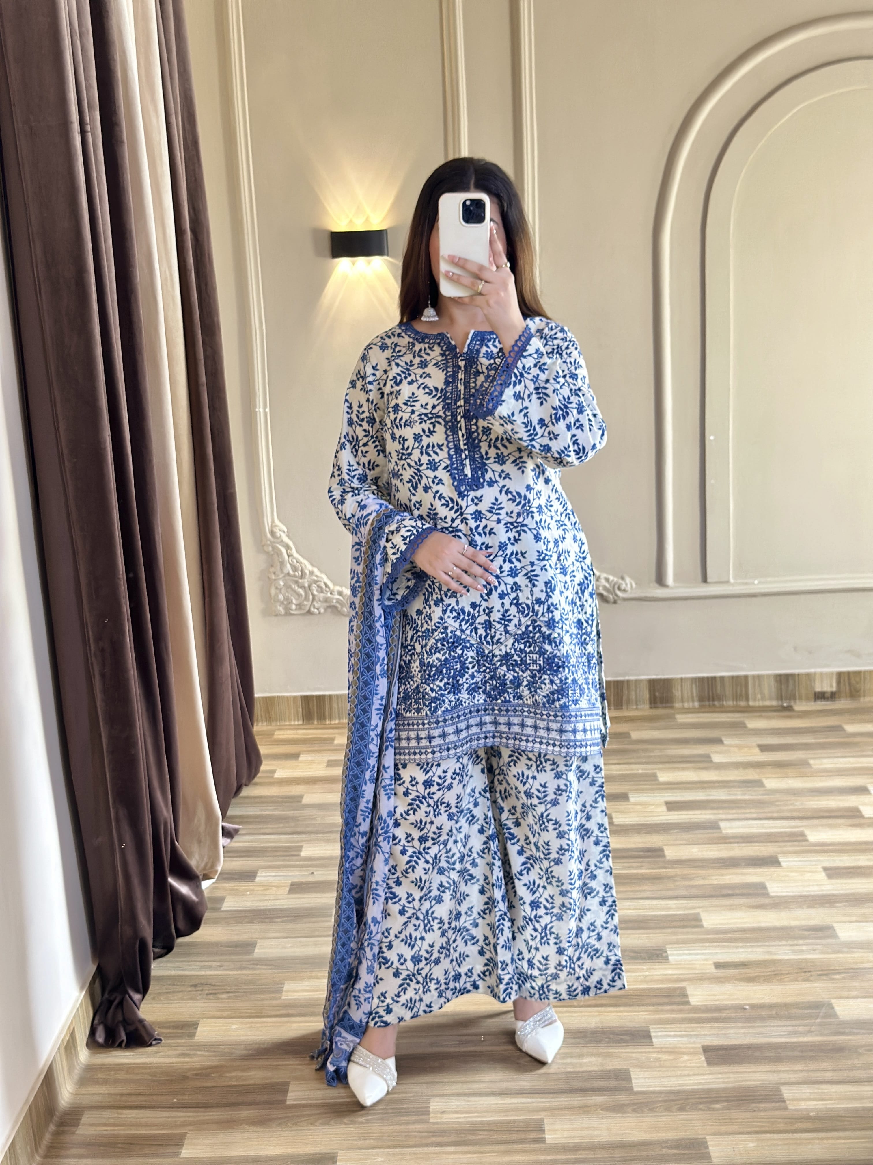 Ayesha.B 3pcs pure lawn (safa)