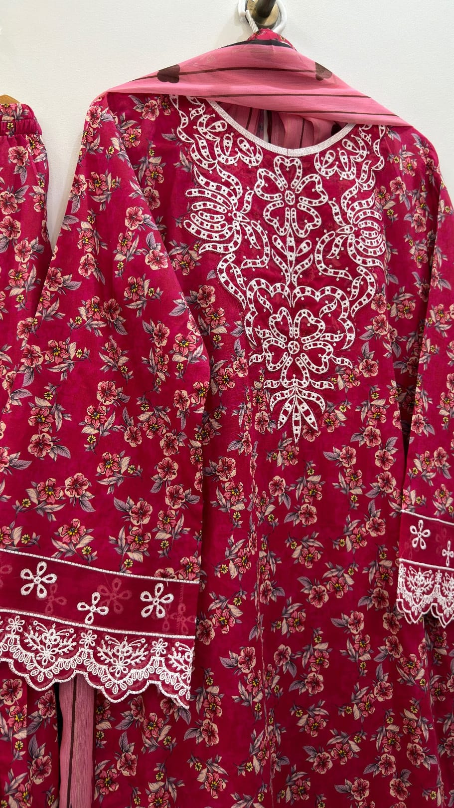 Ayesha.B 3pcs pure lawn (saira)