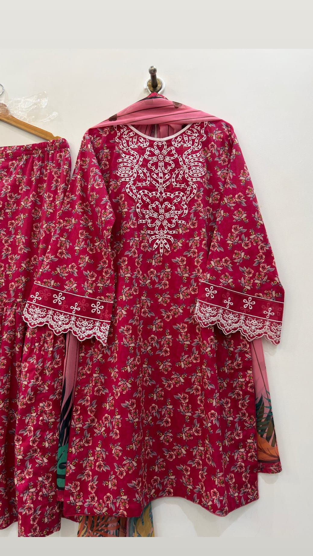 Ayesha.B 3pcs pure lawn (saira)