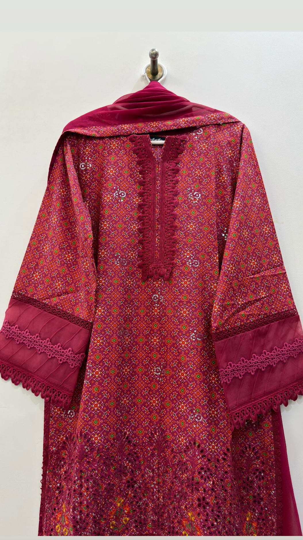 Ayesha.B 3pcs pure lawn (sofia)