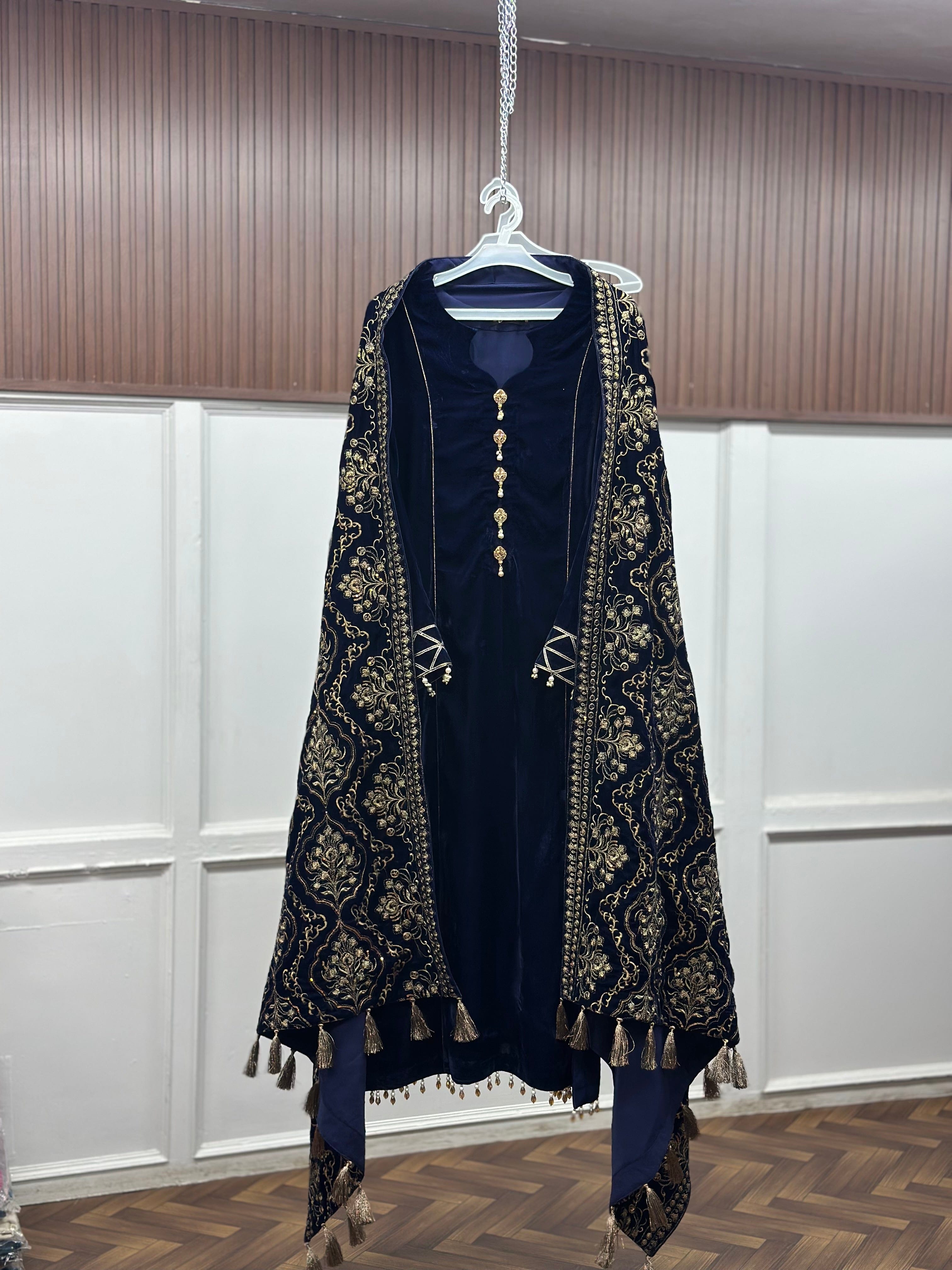 Ayesha.B 3pcs velvet (layla)