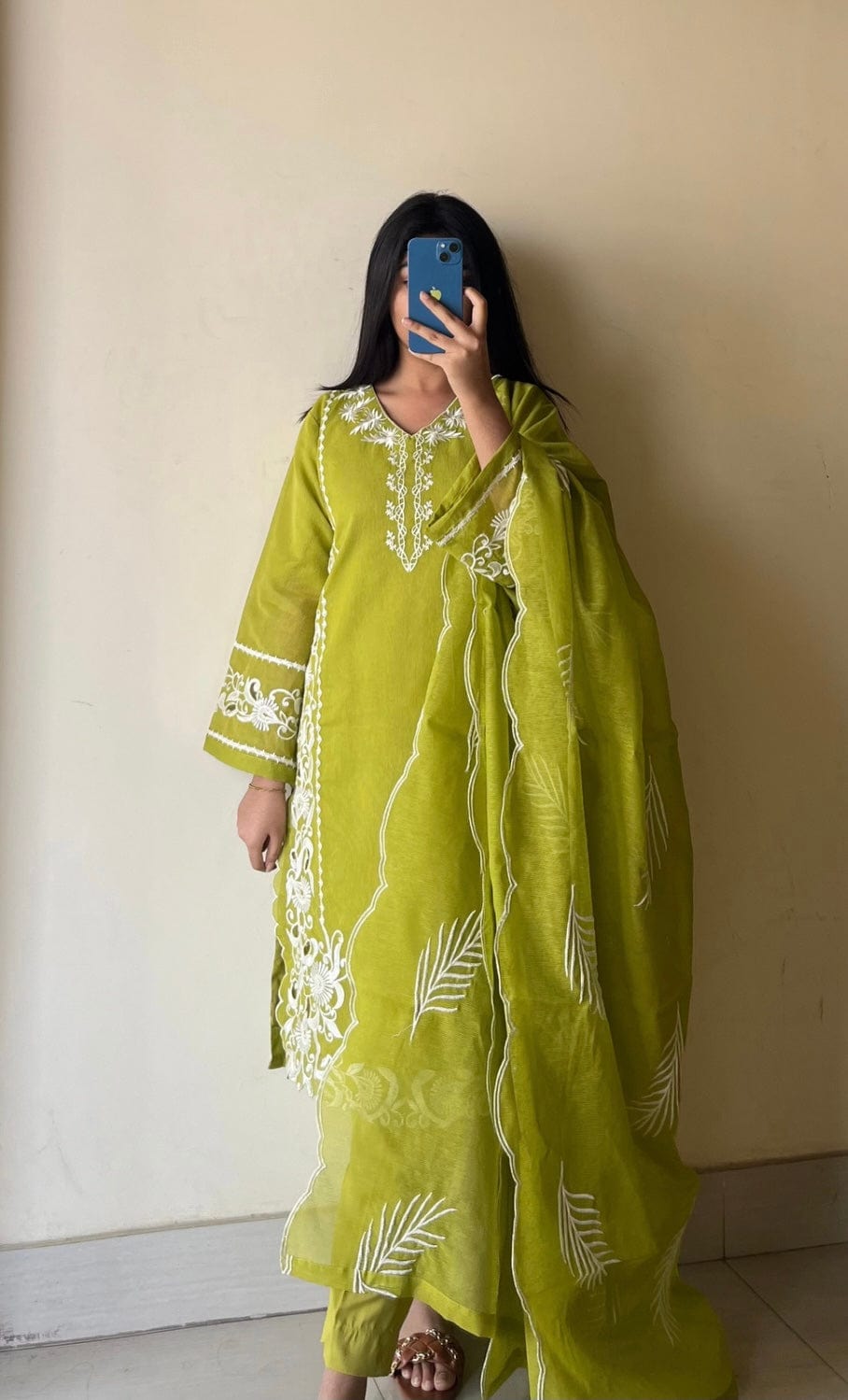 Ayesha.B Green / Small 4 pcs karandi net fabric cutwork design