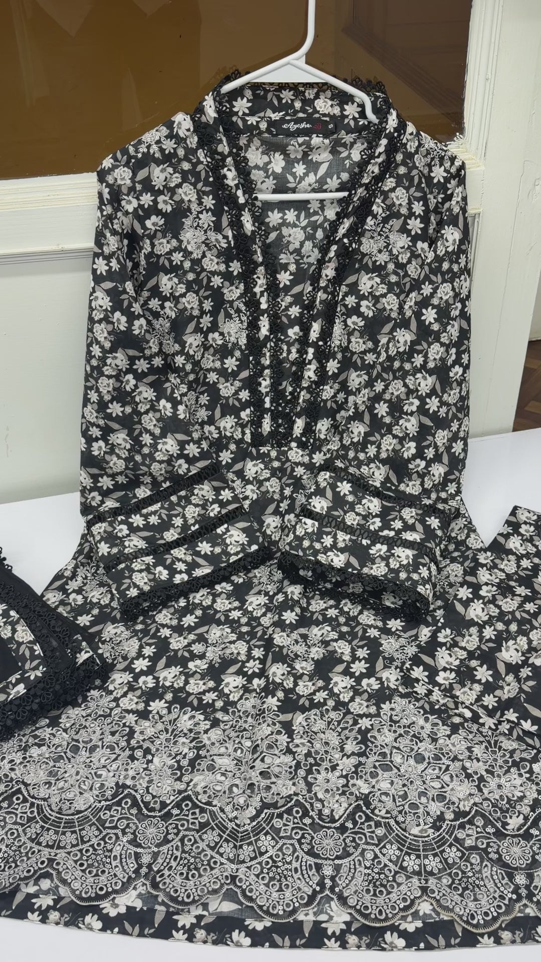 3pcs pure lawn (Black butti)